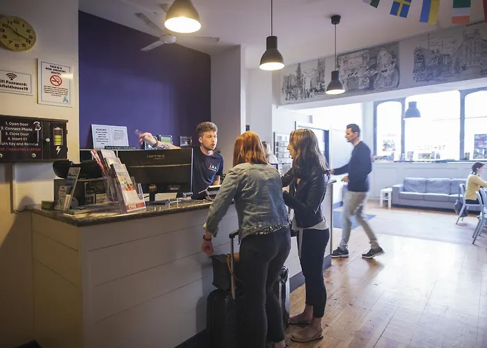 旅馆 埃什菲尔德旅舍 *