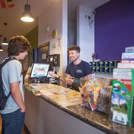 Ashfield Хостел *